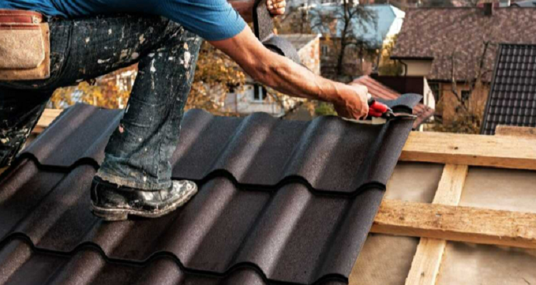 Roofing Challenges and Solutions in Wesley Chapel's Climate Roofing Challenges